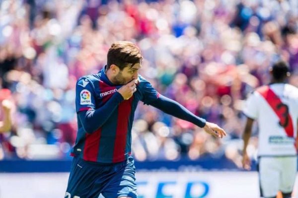 José Campaña celebra un gol en un partido del Levante. FOTO: AS